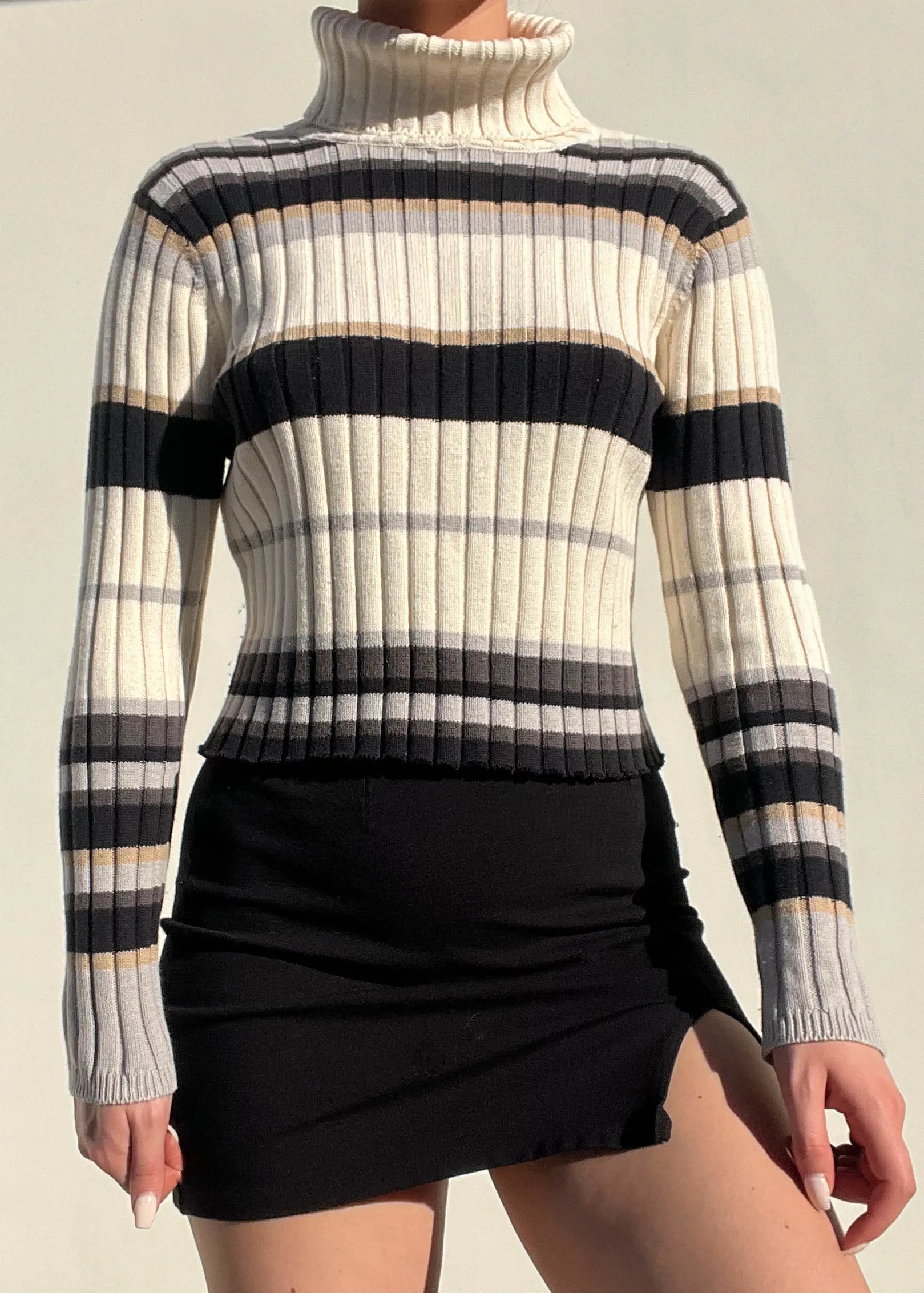 Cassidy 90's Striped Turtleneck (M)