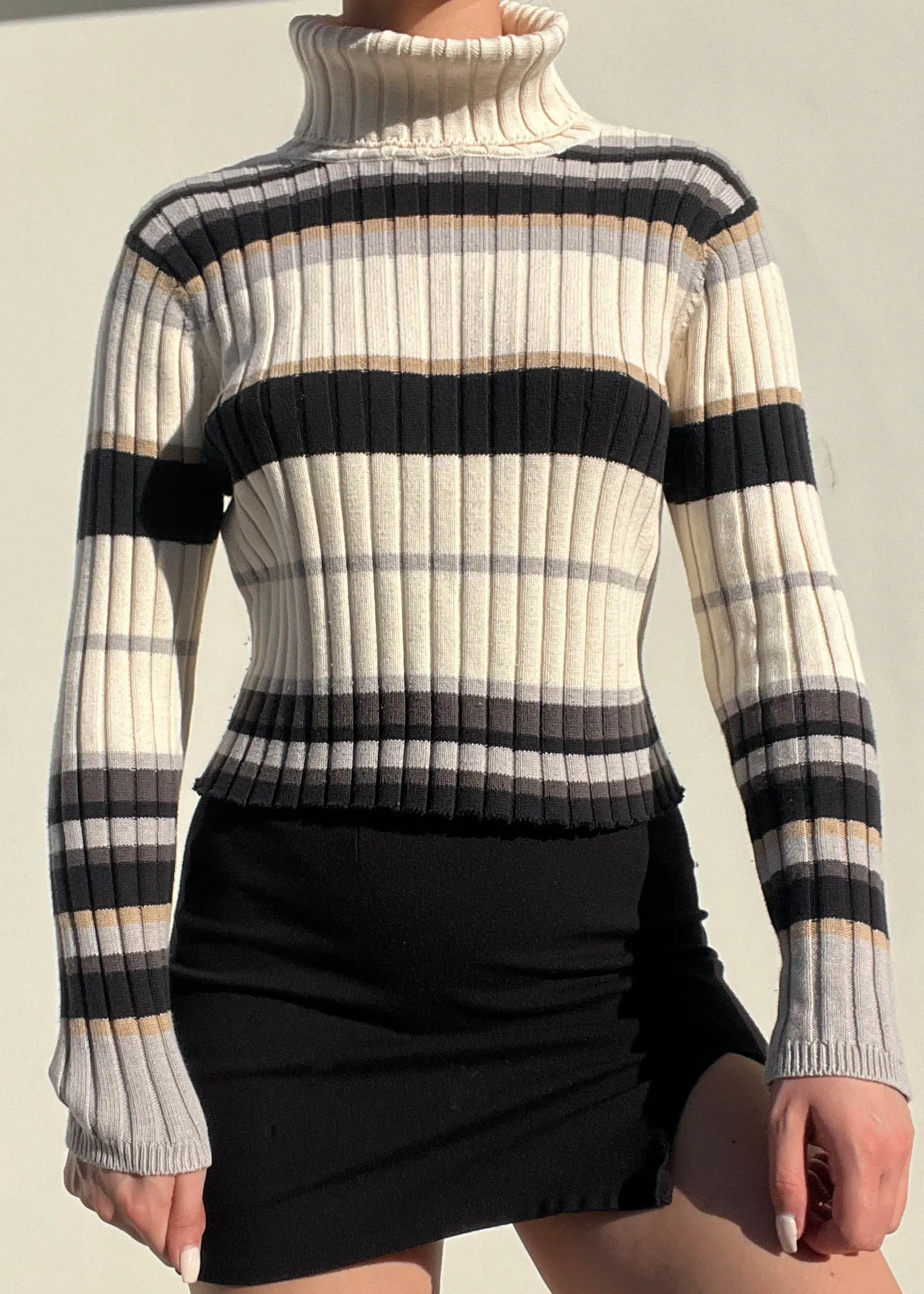 Cassidy 90's Striped Turtleneck (M)