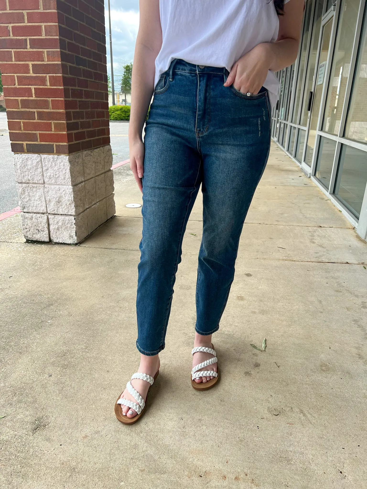 Judy Blue Dark HW Slim Jeans with Tummy Control