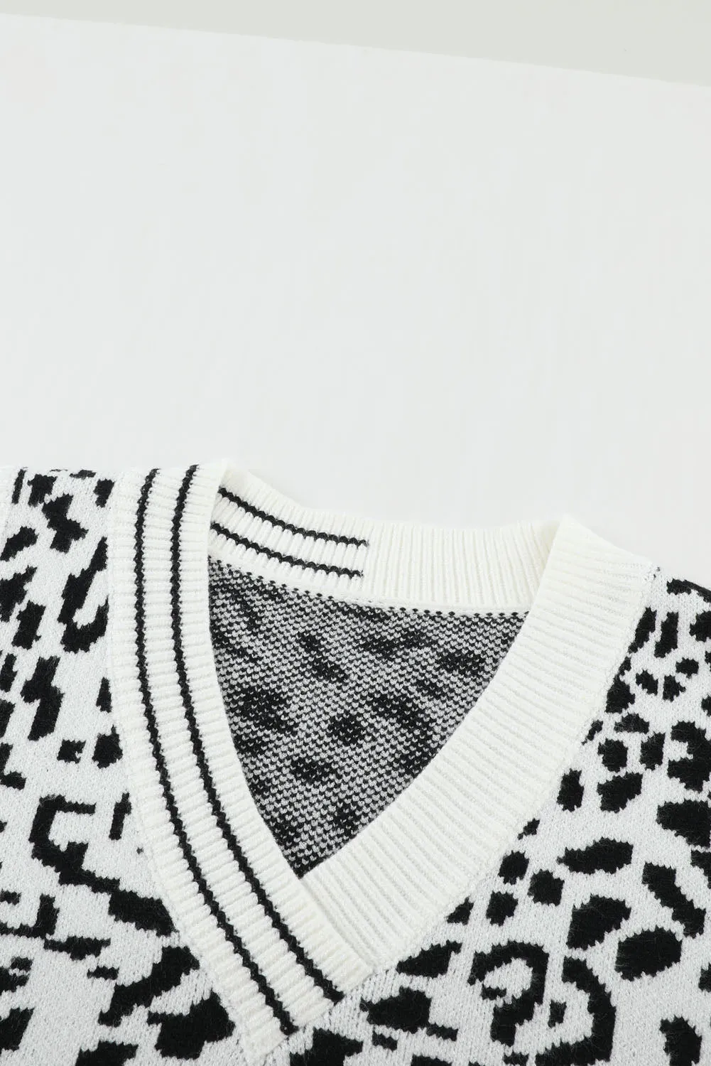 White Leopard Print Knitted Vest Sweater